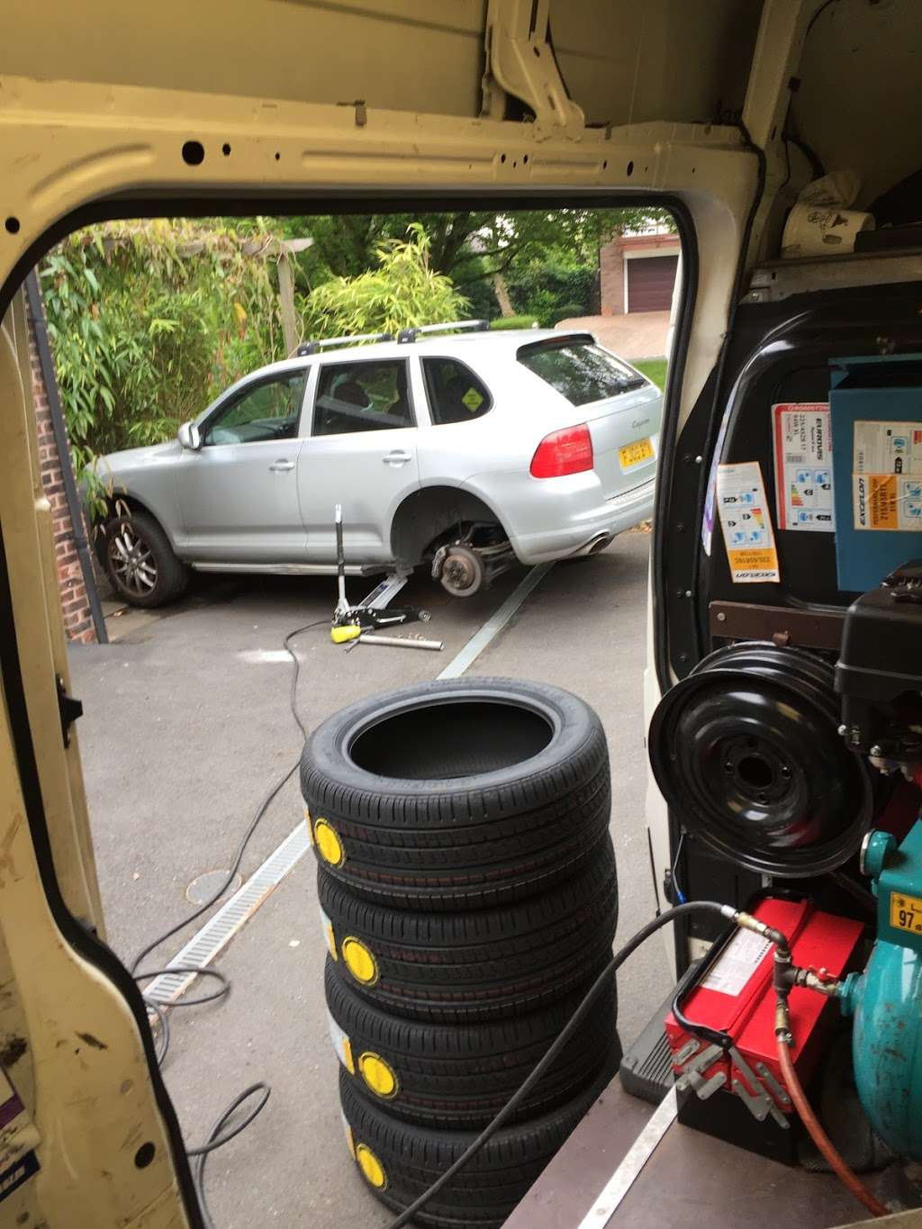 24 hour mobile tyre fitting south london | 39B Rye Hill Park, Peckham, London SE15 3JN, UK | Phone: 07709 519254