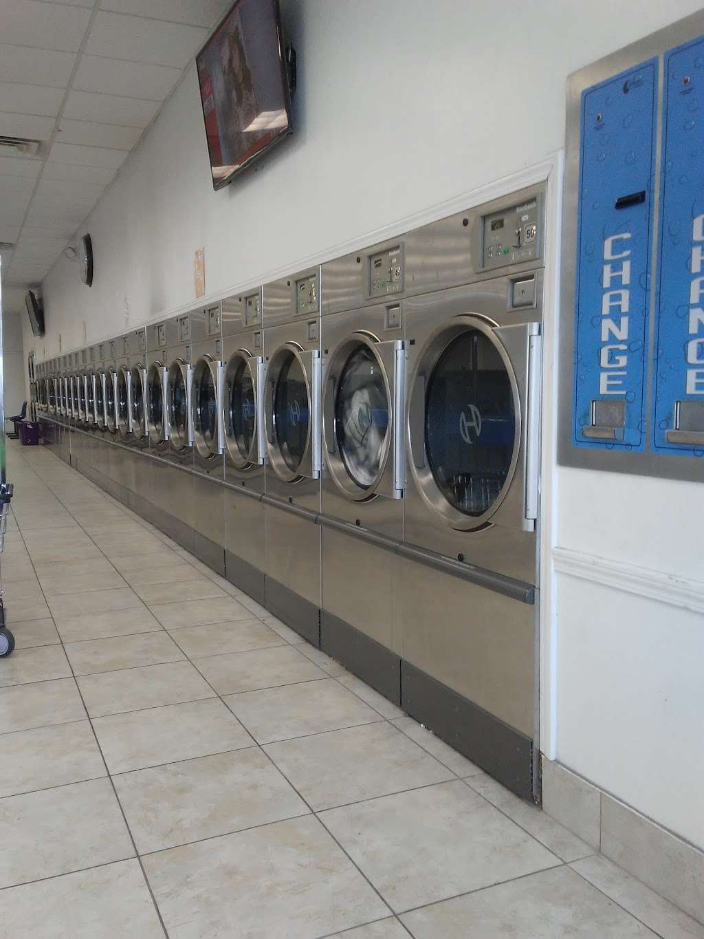 Mega Washateria | 7751 Barker Cypress Rd #100, Cypress, TX 77433, USA | Phone: (832) 220-5560