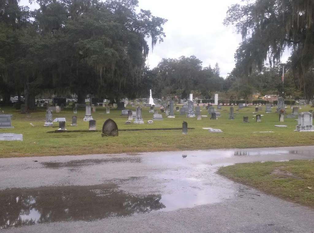 Mt Peace Cemetery | 775 E 10th St, St Cloud, FL 34769, USA | Phone: (407) 957-7257