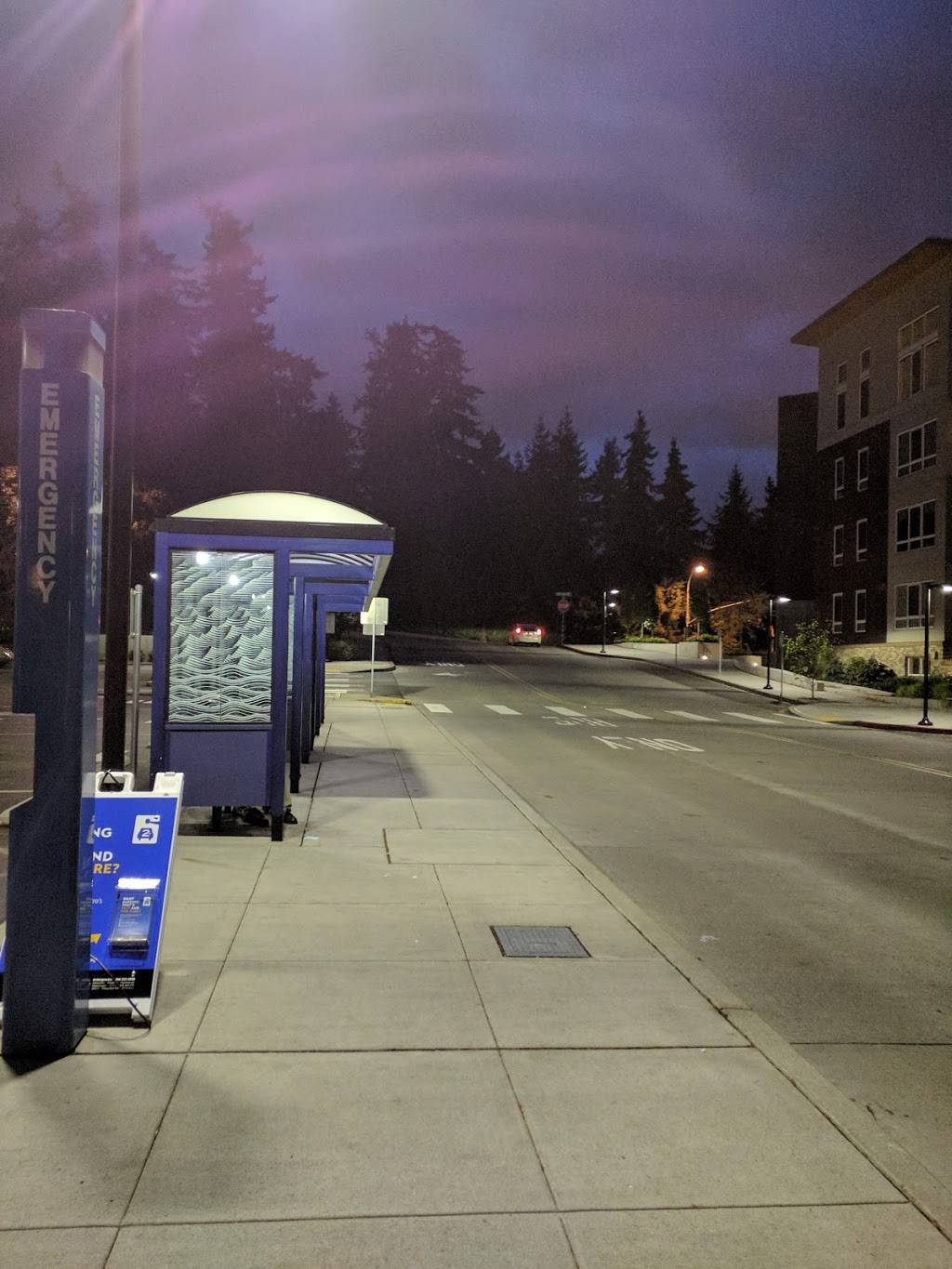 BikeLink : King Co: South Kirkland Park and Ride | 9800 NE 37th Ct, Kirkland, WA 98033, USA | Phone: (206) 296-0100