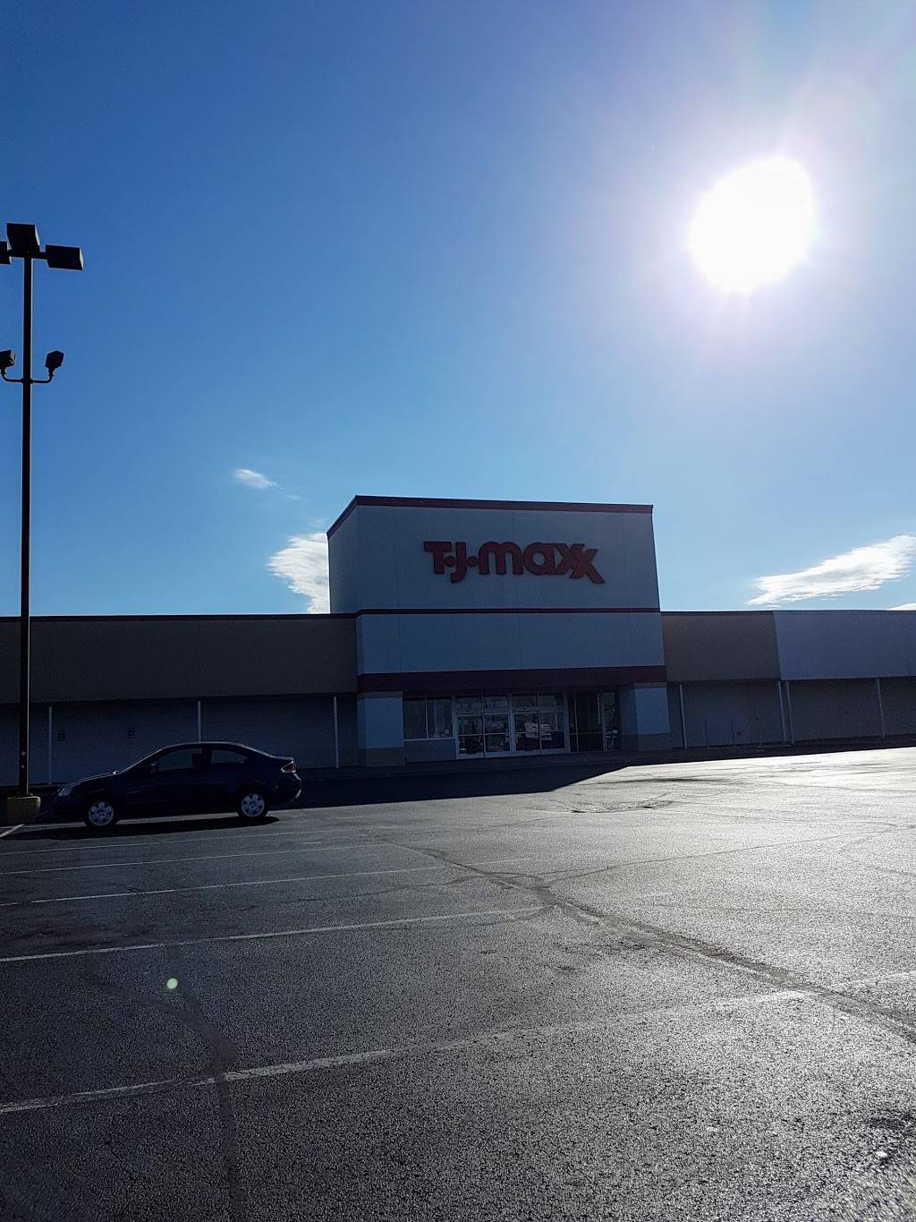 T.J. Maxx | 4201 Town Center Blvd, Jeffersonville, IN 47130, USA | Phone: (812) 284-2519