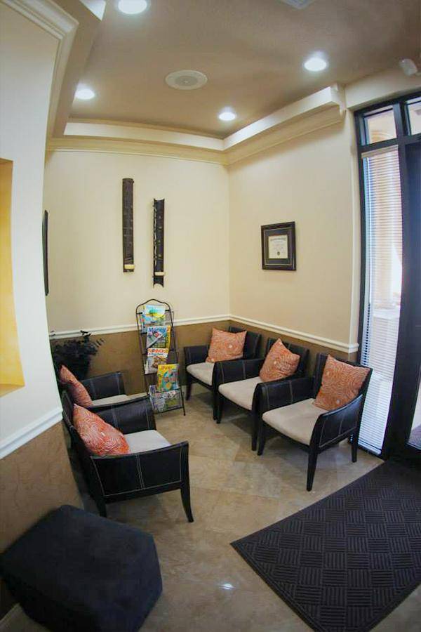 Lakeside Daytona Dentist | 1667 N Clyde Morris Blvd #1, Daytona Beach, FL 32117 | Phone: (386) 274-2021