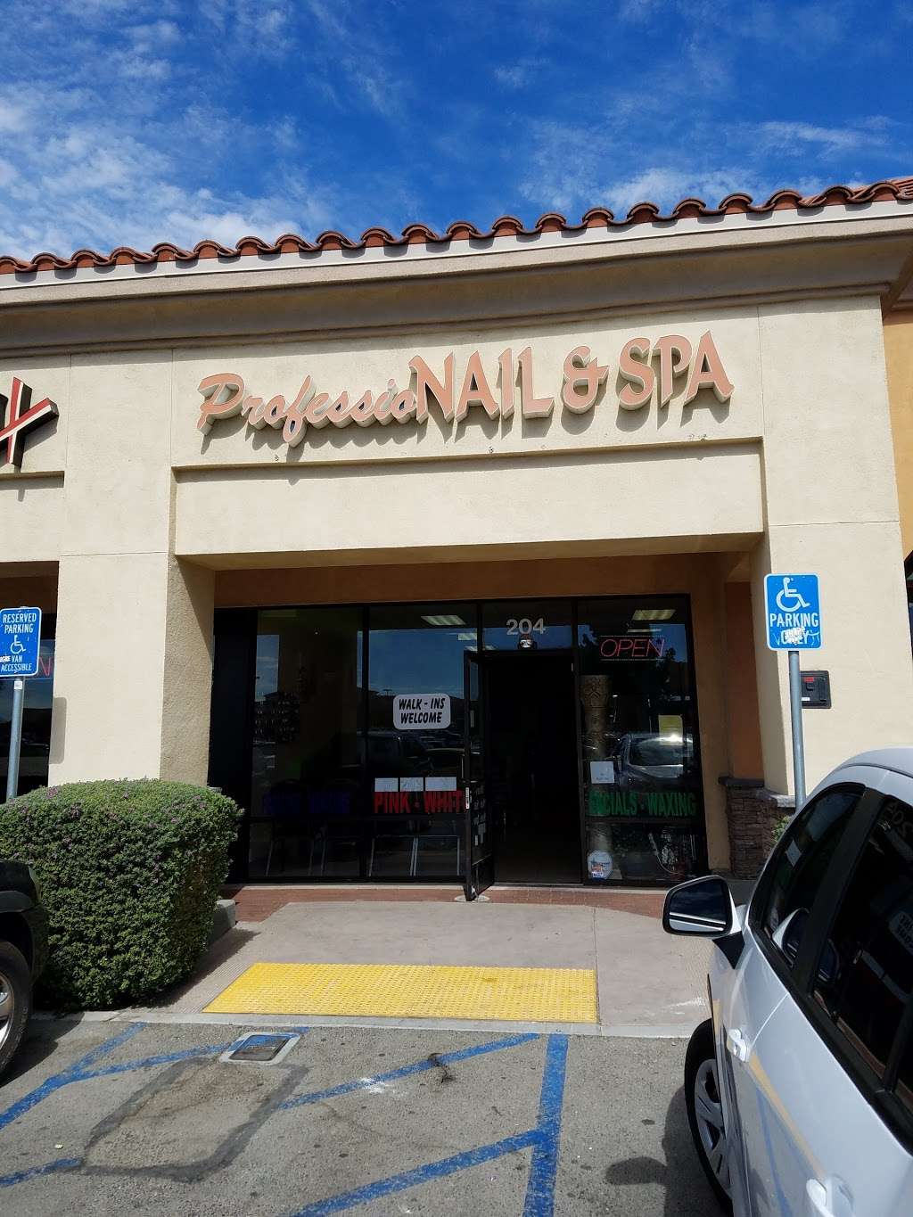 Professional Nail & Spa | 15683 Roy Rogers Dr B204, Victorville, CA 92394, USA | Phone: (760) 243-7937