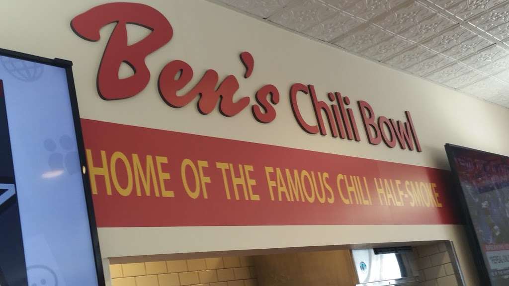 Bens Chili Bowl | 2401 S Smith Blvd, Arlington, VA 22202