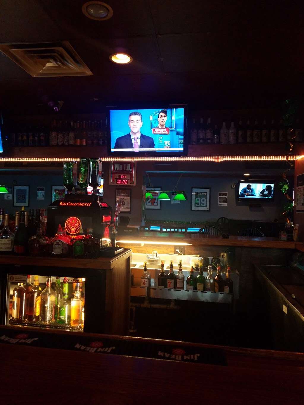 Stadium Bar & Grill | 4145 Woerner Ave, Levittown, PA 19057, USA | Phone: (215) 943-7450