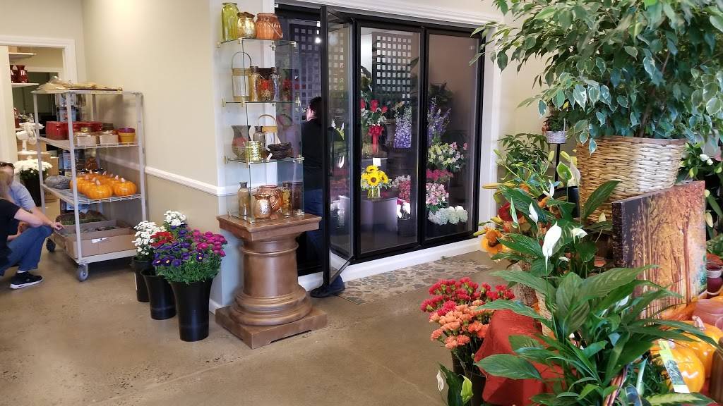 Ninas Flowers & Gifts | 8529 Elk Grove Blvd, Elk Grove, CA 95624, USA | Phone: (916) 686-6664