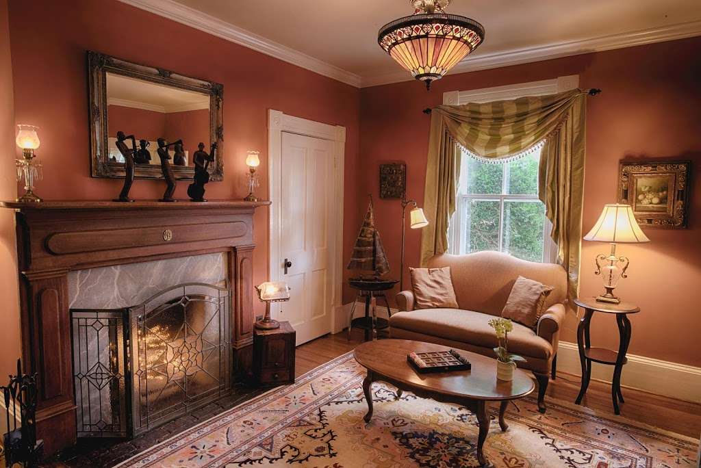 Foster Harris House | 189 Main St, Washington, VA 22747, USA | Phone: (540) 675-3757