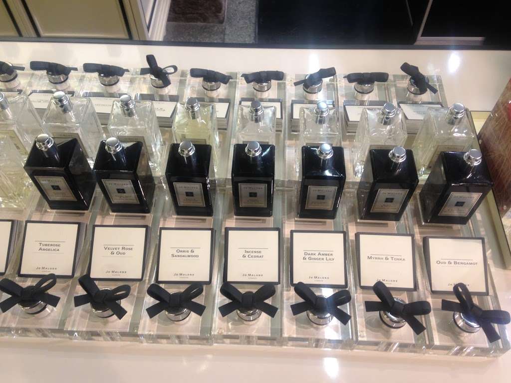 Jo Malone London | Unit 1C, Pancras Rd, Kings Cross, London N1C 4QP, UK | Phone: 0370 192 5961