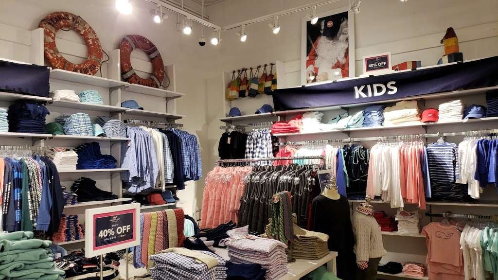 vineyard vines Outlet | 1 Premium Outlet Blvd 235 A, Wrentham, MA 02093 | Phone: (508) 384-5012