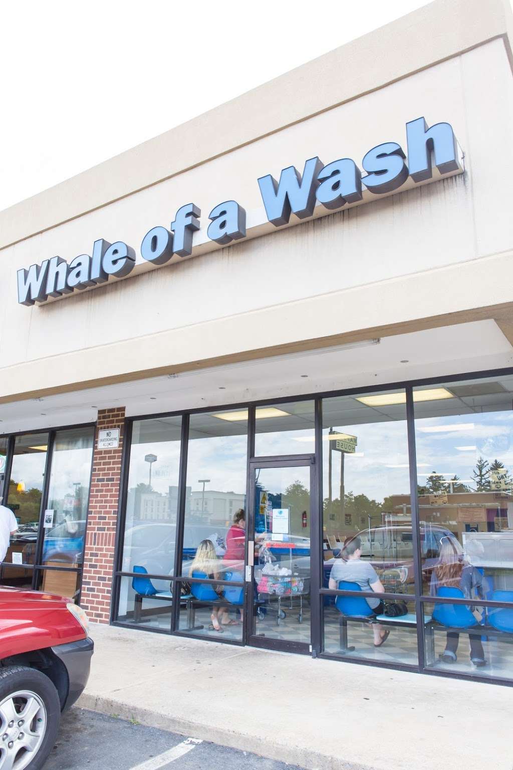 Whale of a Wash Laundromat | 4803 Gerrardstown Rd unit f, Inwood, WV 25428, USA | Phone: (304) 876-0088
