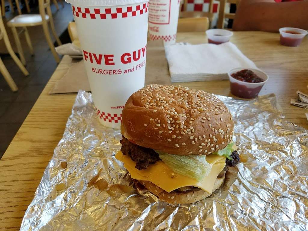 Five Guys | 4480 W 121st Ave, Broomfield, CO 80020 | Phone: (720) 887-5989