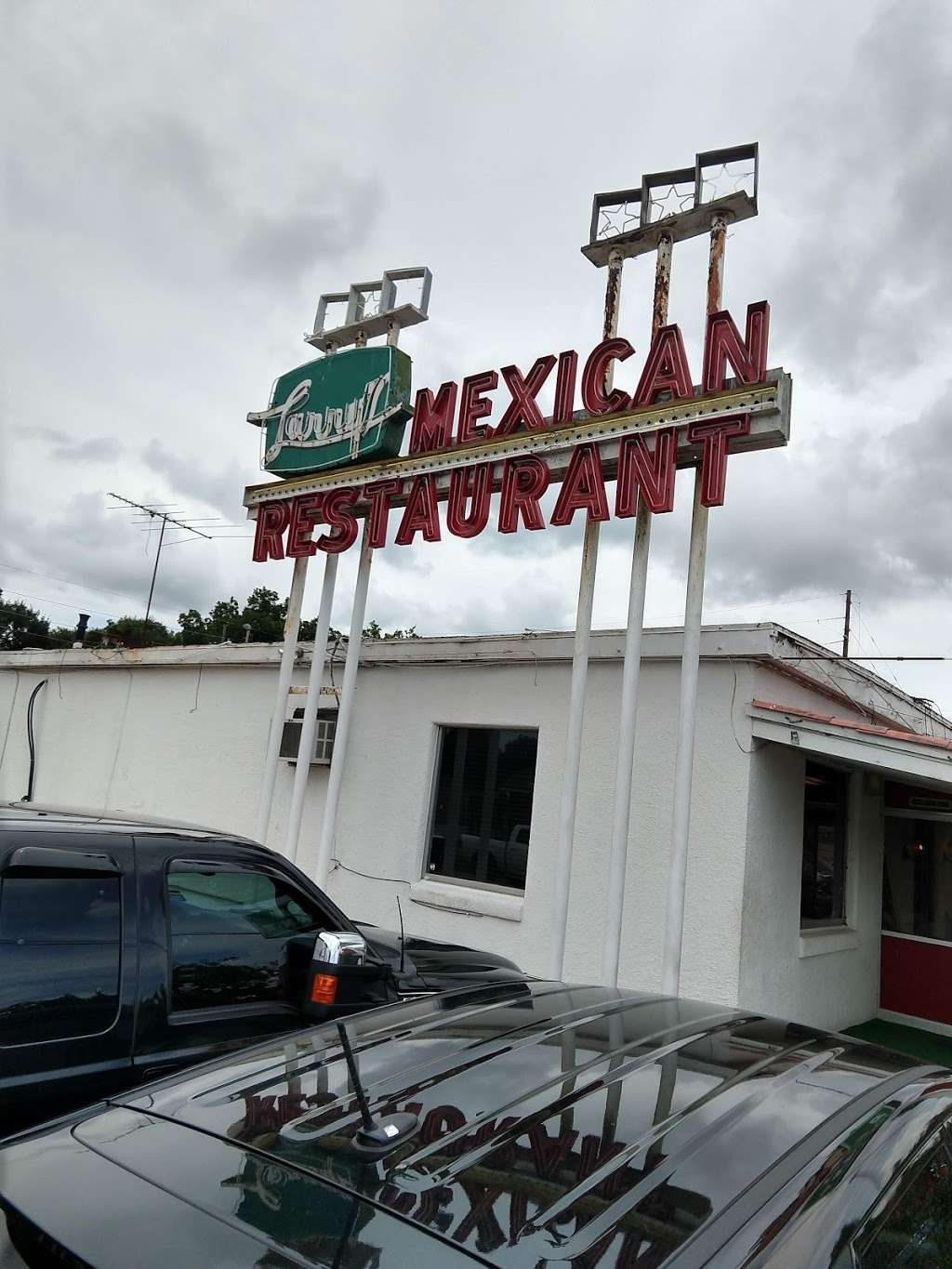 Larrys Original Mexican Restaurant | 3720, 116 E Hwy 90 Alt, Richmond, TX 77406, USA | Phone: (281) 342-2881