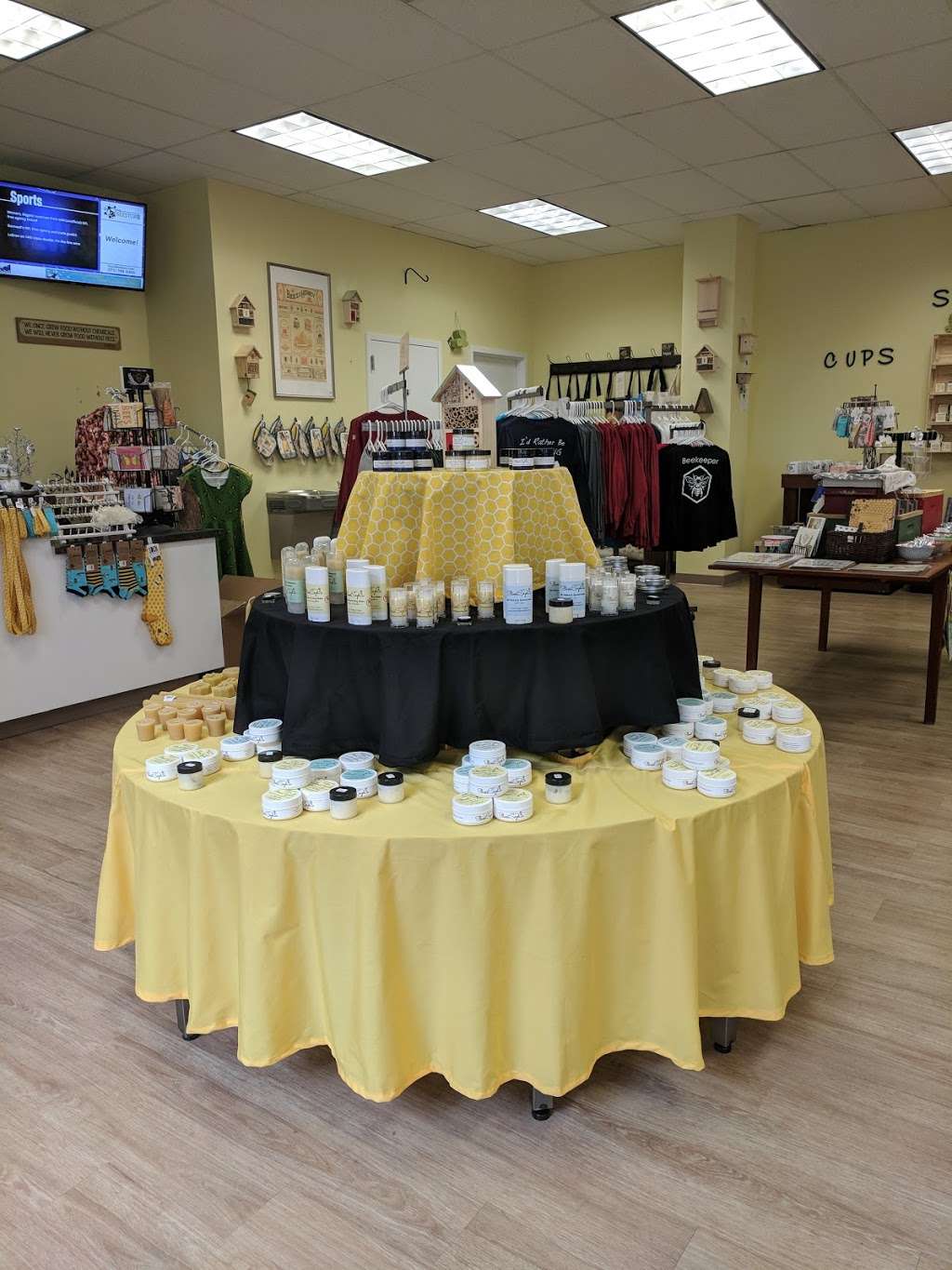 The Bee Store | 2230 Tacketts Mill Dr D, Lake Ridge, VA 22192 | Phone: (571) 398-0404