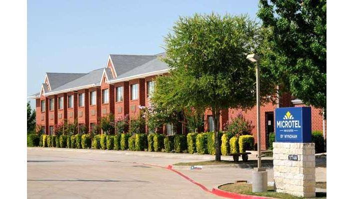 Microtel Inn & Suites by Wyndham Arlington/Dallas Area | 1740 Oak Village Blvd, Arlington, TX 76017, USA | Phone: (817) 557-8400