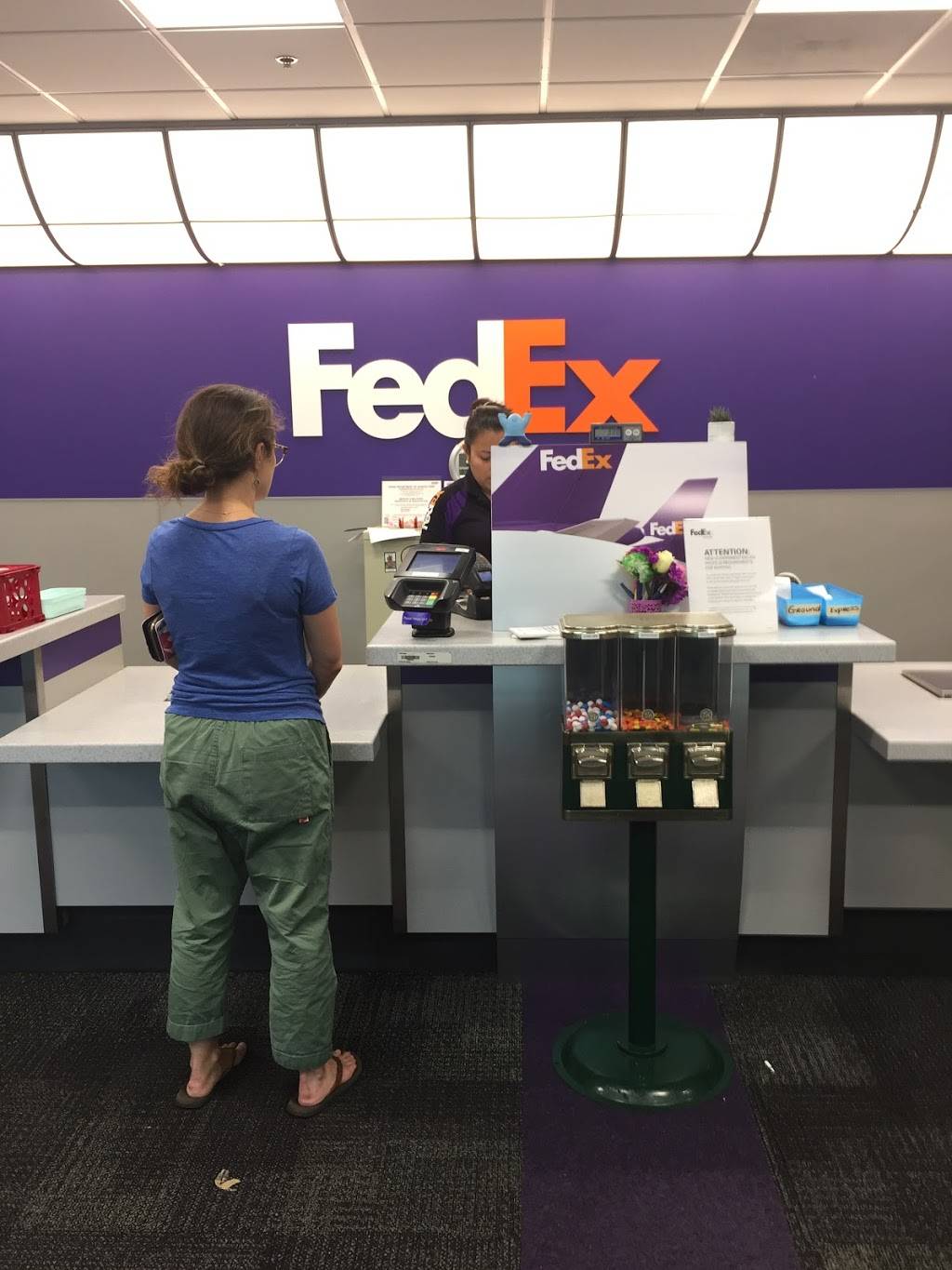 FedEx Ship Center | 2001 W Howard Ln, Austin, TX 78728, USA | Phone: (800) 463-3339