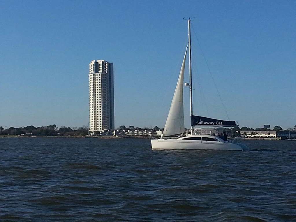 Sailaway Clear Lake Charters | 1300 Marina Bay Dr, Kemah, TX 77565, USA | Phone: (832) 392-8312