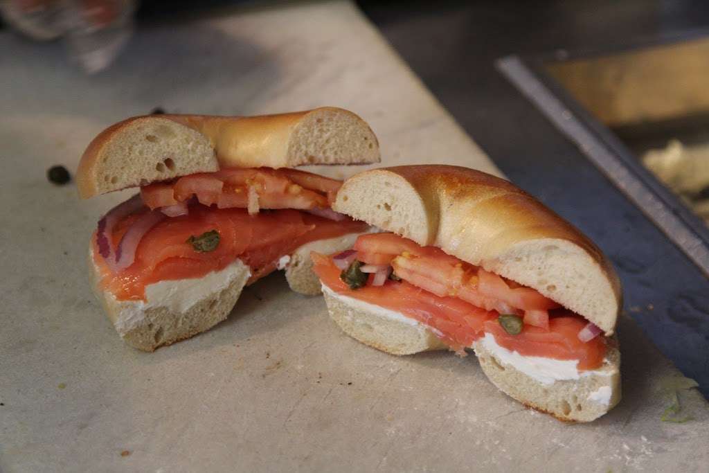 Hot Bagels Abroad | 150 Valley Rd A, Montclair, NJ 07042, USA | Phone: (973) 655-0400