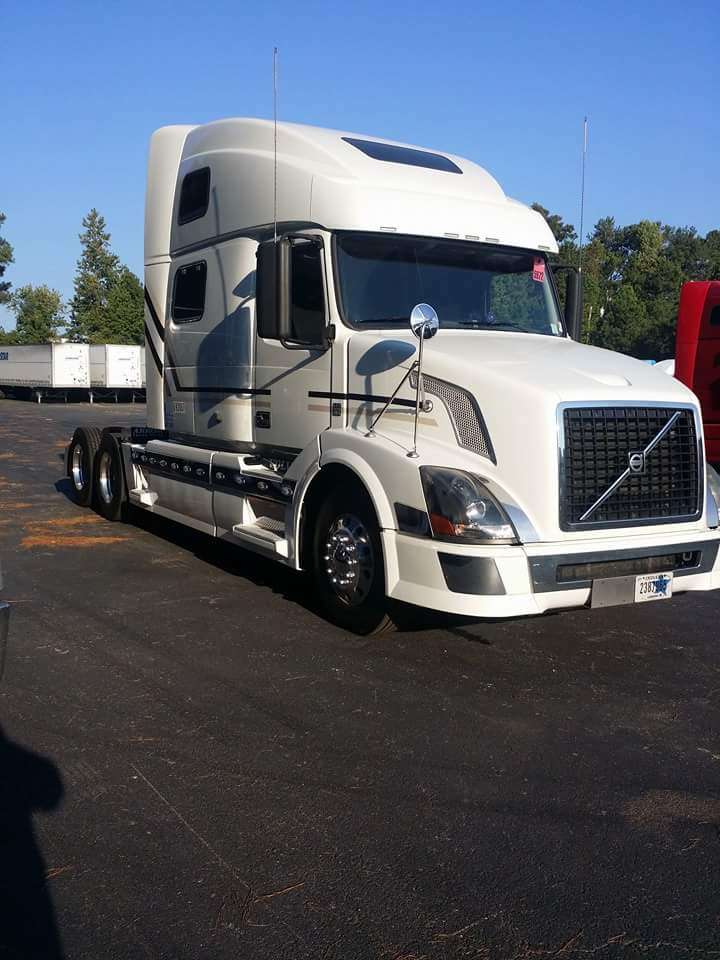 Arrow Truck Sales | 3140 Irving Blvd, Dallas, TX 75247, USA | Phone: (214) 951-0122