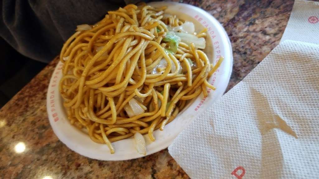 Panda Express | 3606 S 27th St, Milwaukee, WI 53221, USA | Phone: (414) 282-6168