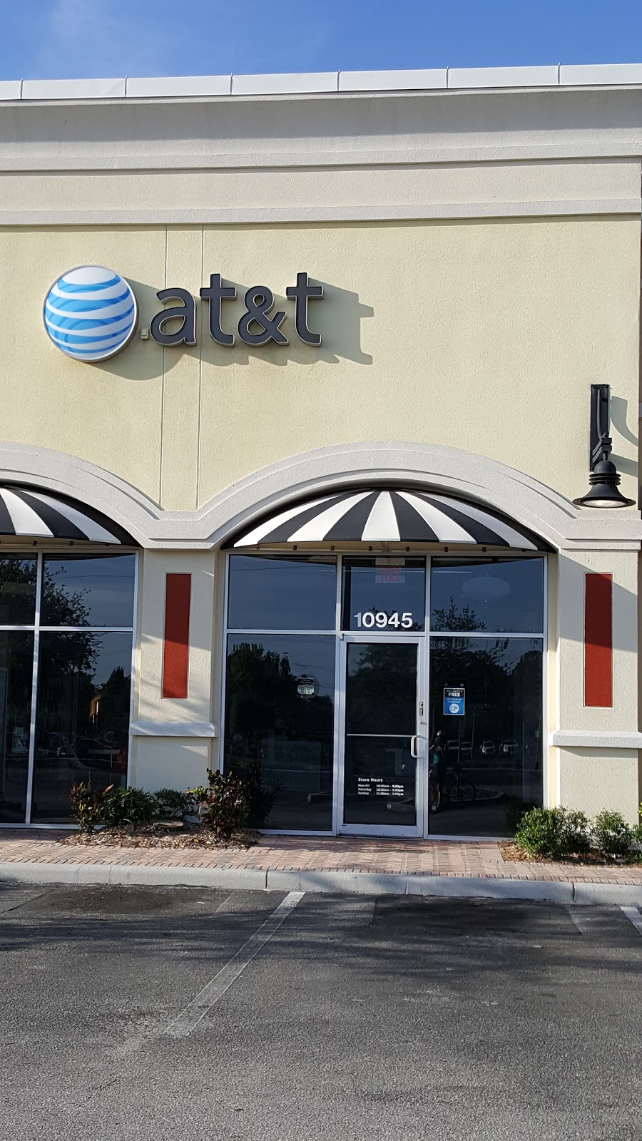 AT&T Store | 10945 Causeway Blvd, Brandon, FL 33511, USA | Phone: (813) 643-5288