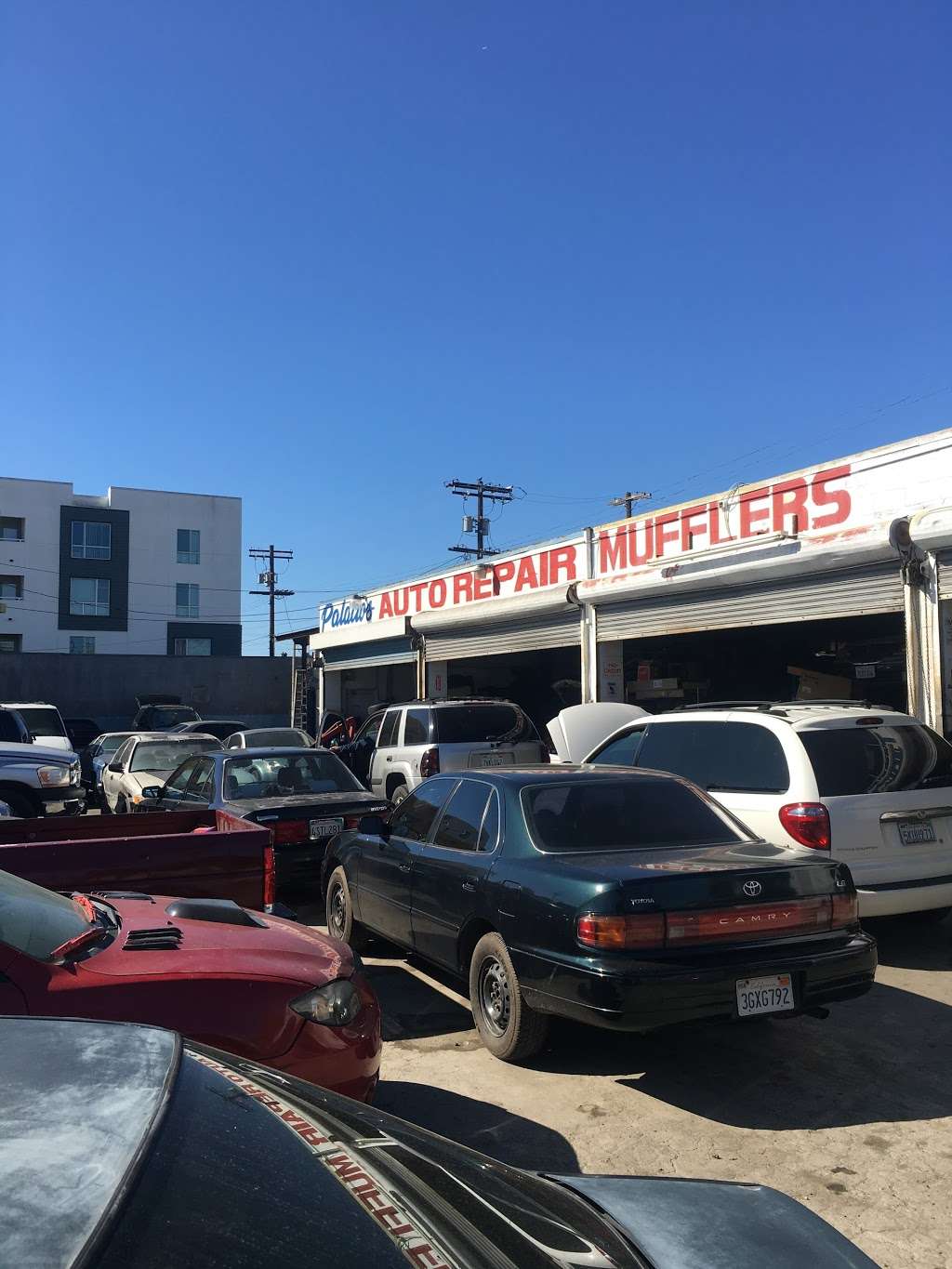 Palacios Auto Repair & Mufflers | 7601 S Figueroa St, Los Angeles, CA 90003, USA | Phone: (323) 541-4492