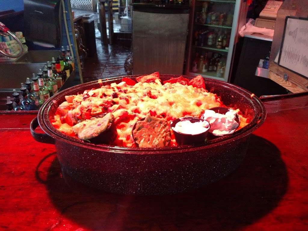 Cavanaughs River Deck | 417 N Christopher Columbus Blvd, Philadelphia, PA 19123, USA | Phone: (215) 629-7400