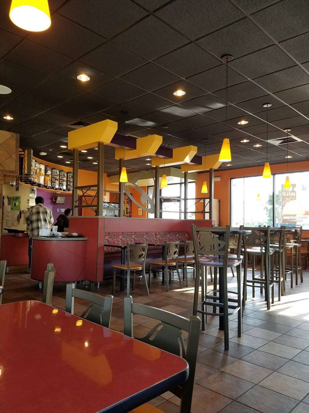 Taco Bell | 16045 Sierra Lakes Pkwy, Fontana, CA 92336, USA | Phone: (909) 357-9555