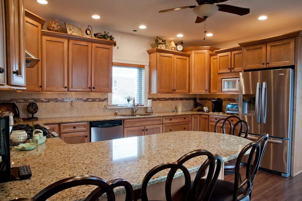 Custom Wood Works Creative Kitchens | 221 Lewis St, Brockton, PA 17925, USA | Phone: (570) 668-4970