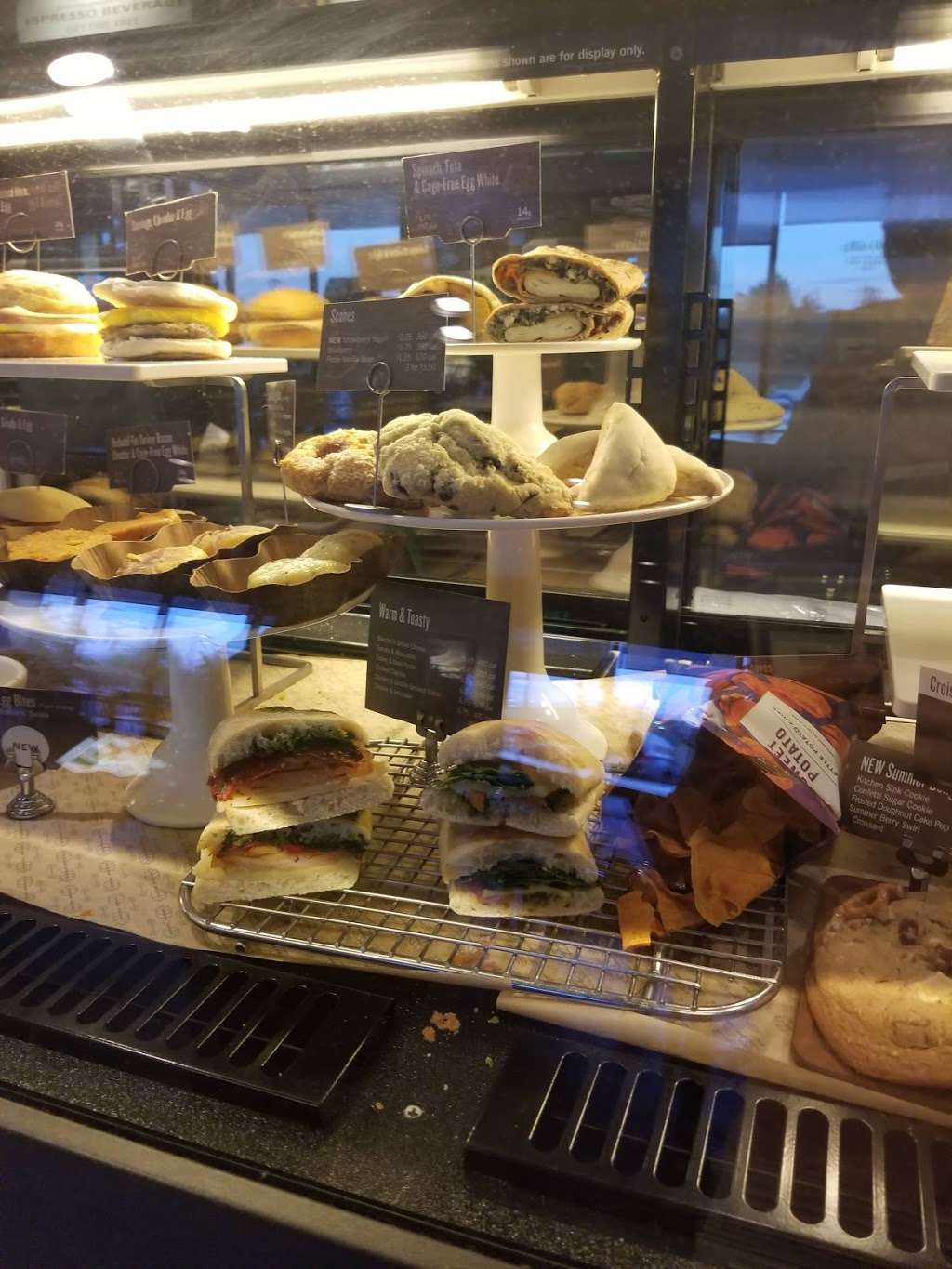 Starbucks | 26925 Sierra Hwy, Santa Clarita, CA 91321, USA | Phone: (661) 251-0167