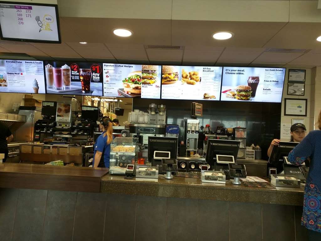 McDonalds | 960 Schuylkill Mall, Frackville, PA 17931, USA | Phone: (570) 874-4434