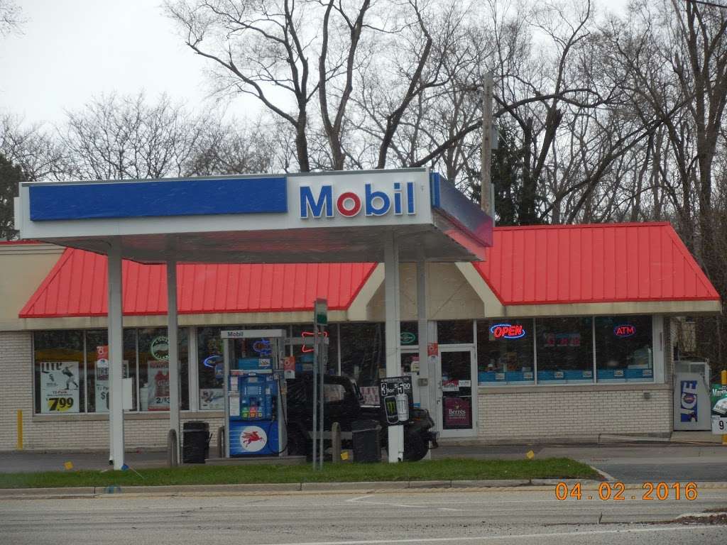 Mobil | 12100 S Ridgeland Ave, Palos Heights, IL 60463, USA