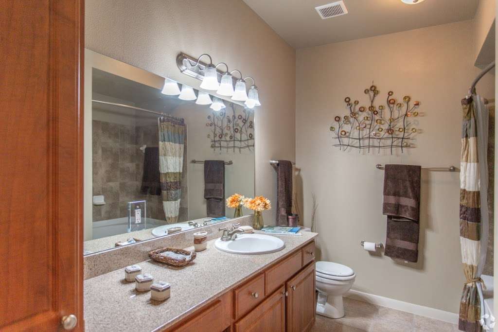 The Lakes At Westview Apartments | 1900 Westview Blvd, Conroe, TX 77304, USA | Phone: (936) 760-6767
