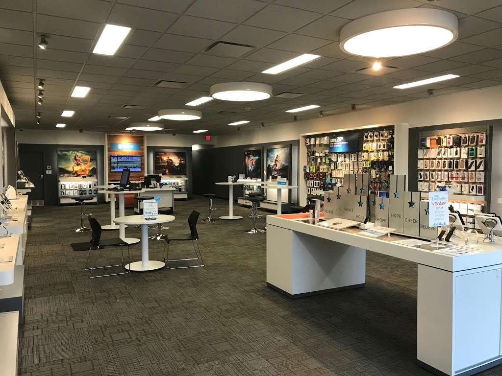 AT&T Store | 502 W Southline St, Cleveland, TX 77327, USA | Phone: (281) 432-2090