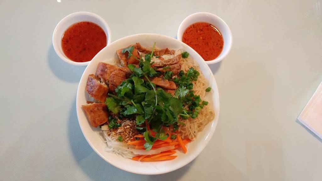 I Luv Pho | 8350 N MacArthur Blvd #100, Irving, TX 75063, USA | Phone: (972) 402-9799