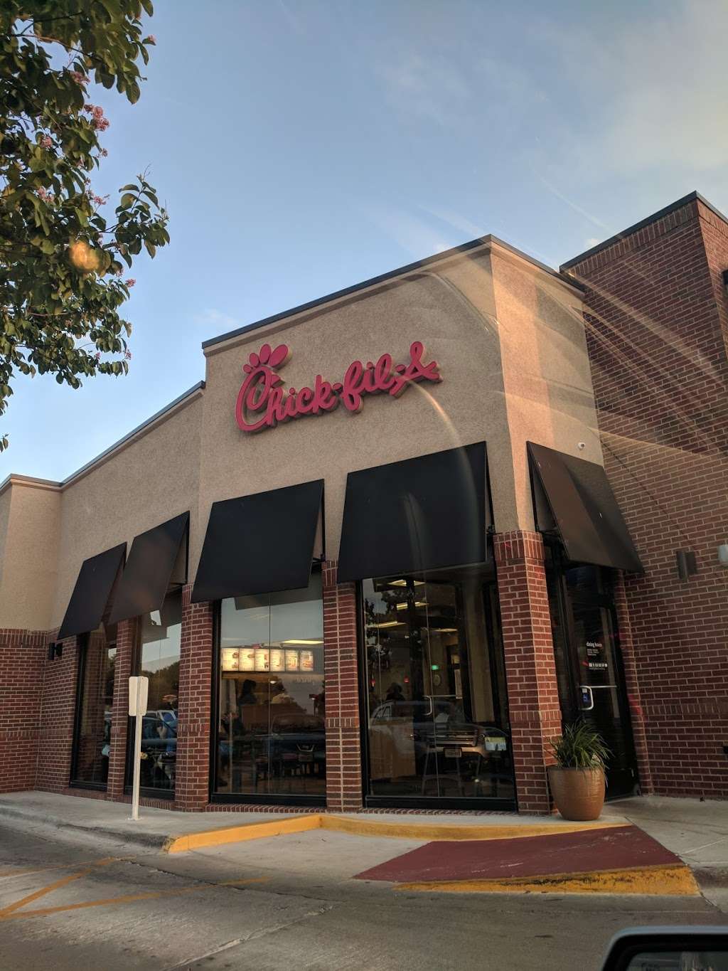 Chick-fil-A | 8371 Agora Pkwy, Selma, TX 78154, USA | Phone: (210) 945-2000