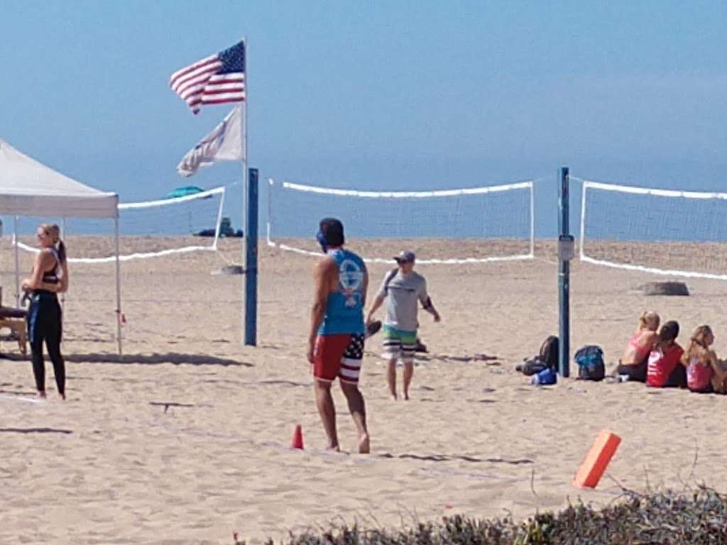 Balboa Pier Municipal Lot | 2 Washington St, Newport Beach, CA 92661, USA | Phone: (949) 675-8600