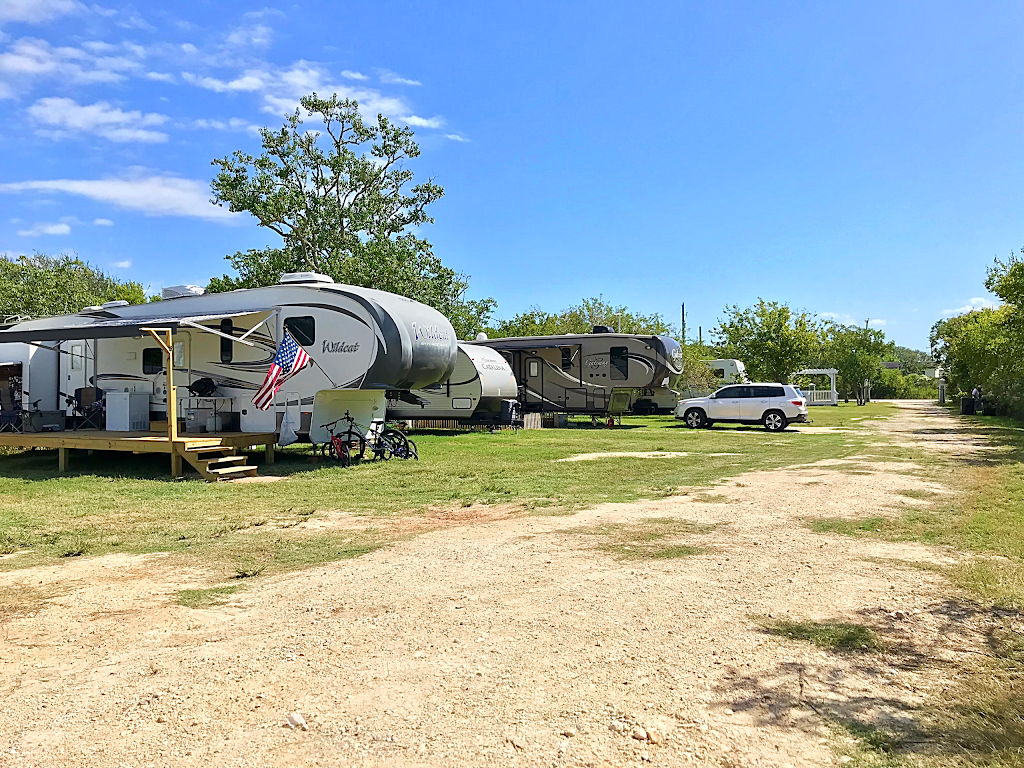 Bay Vista RV Park | 1434 24th St, San Leon, TX 77539 | Phone: (713) 820-5216