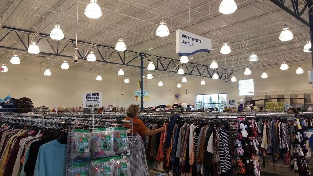 Goodwill Oxford Store | 11954 Co Rd 105, Oxford, FL 34484, USA | Phone: (352) 643-2000