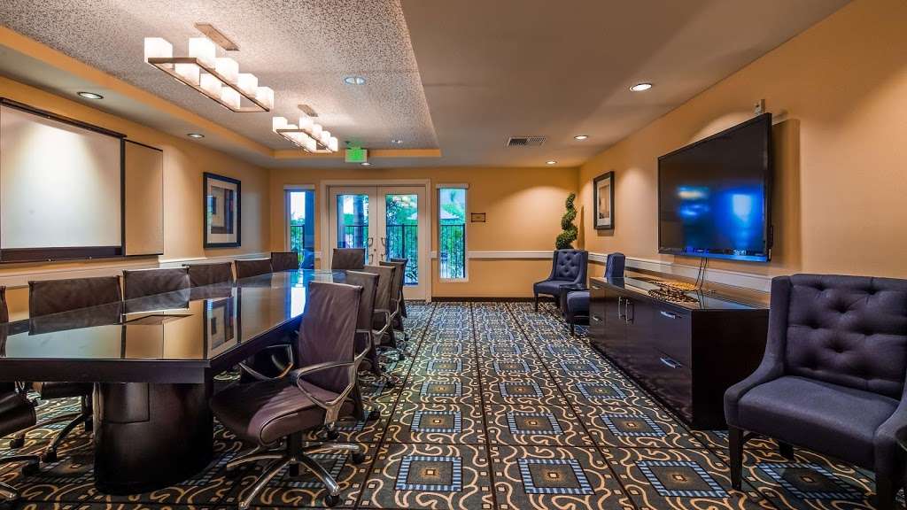 Best Western Plus Marina Gateway Hotel | 800 Bay Marina Dr, National City, CA 91950, USA | Phone: (619) 259-2800