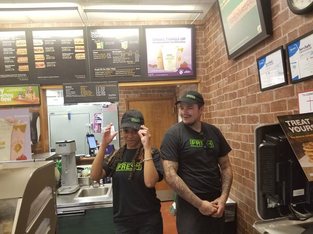 Subway | 942 Phillips Ave, Toledo, OH 43612, USA | Phone: (419) 478-1444