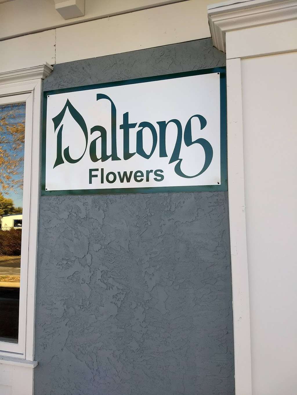 Daltons Flowers, Inc. | 8135 Santa Fe Dr, Overland Park, KS 66204, USA | Phone: (913) 642-2112