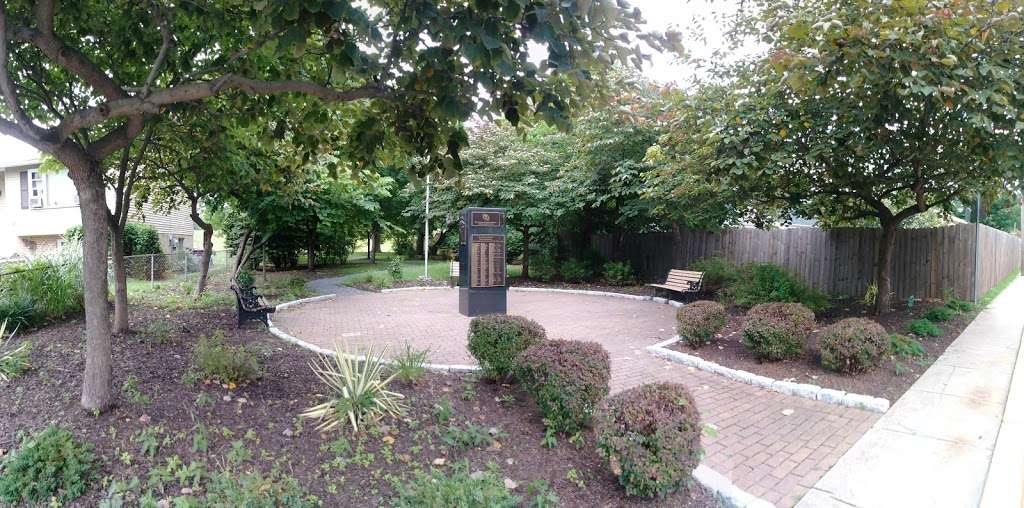 North Brentwood Memorial Garden | 3932 Allison St, North Brentwood, MD 20722, USA