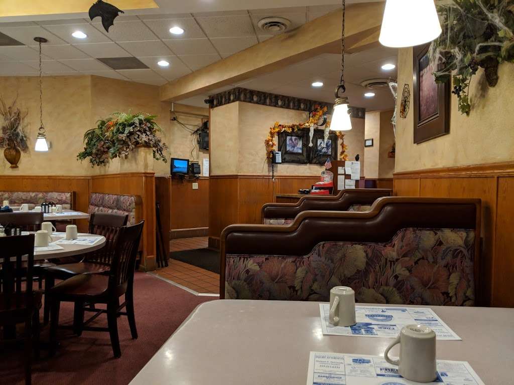 Sunrise Family Restaurant | 475 Sand Creek Dr N, Chesterton, IN 46304, USA | Phone: (219) 921-1488