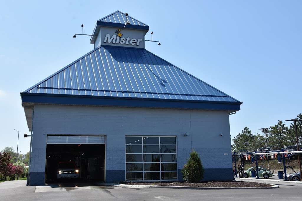 Mister Car Wash | 10685 W Layton Ave, Greenfield, WI 53228, USA | Phone: (414) 269-2425