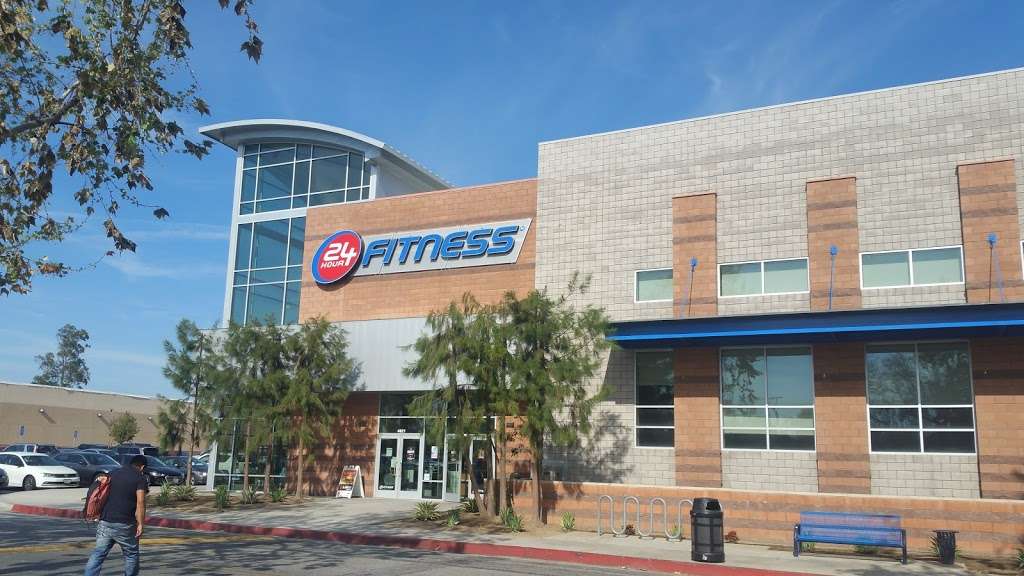 24 Hour Fitness | 4821 Del Amo Blvd, Lakewood, CA 90712, USA | Phone: (562) 630-2668