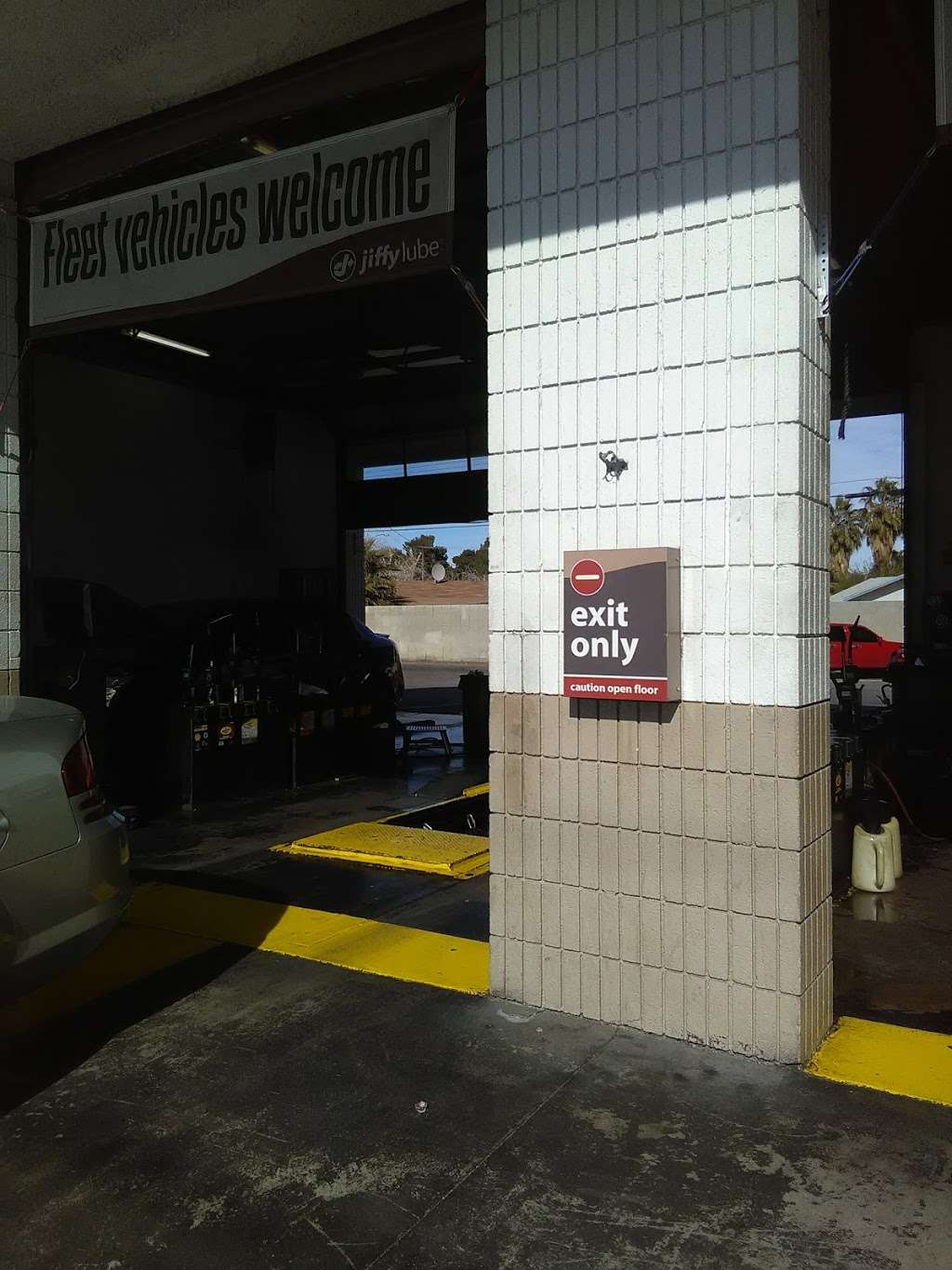 Jiffy Lube | 4310 E Charleston Blvd, Las Vegas, NV 89104, USA | Phone: (702) 459-6341