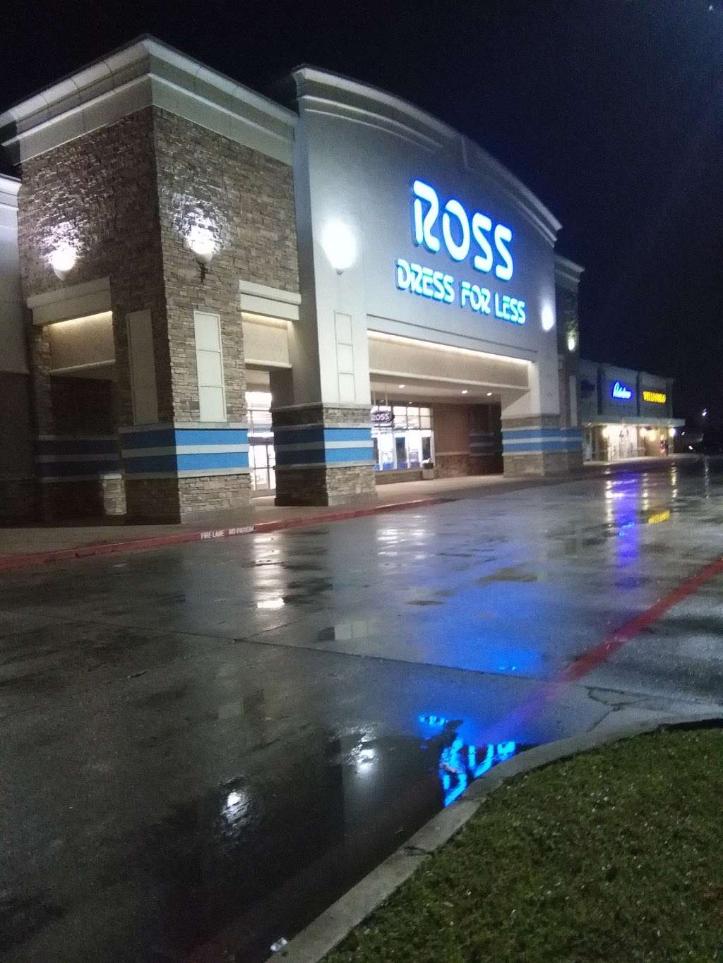 Ross =fallas | 10261 Winding Bayou, Houston, TX 77038, USA