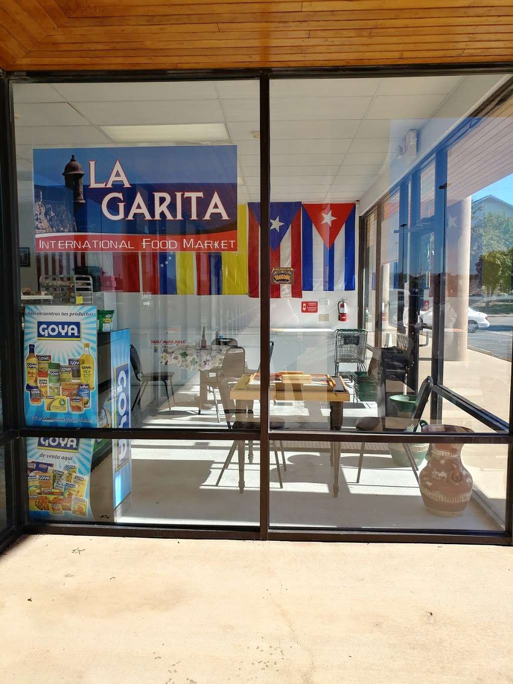 La Garita Grocery and café | 8333 Culebra Rd #104, San Antonio, TX 78251, USA | Phone: (210) 375-3187