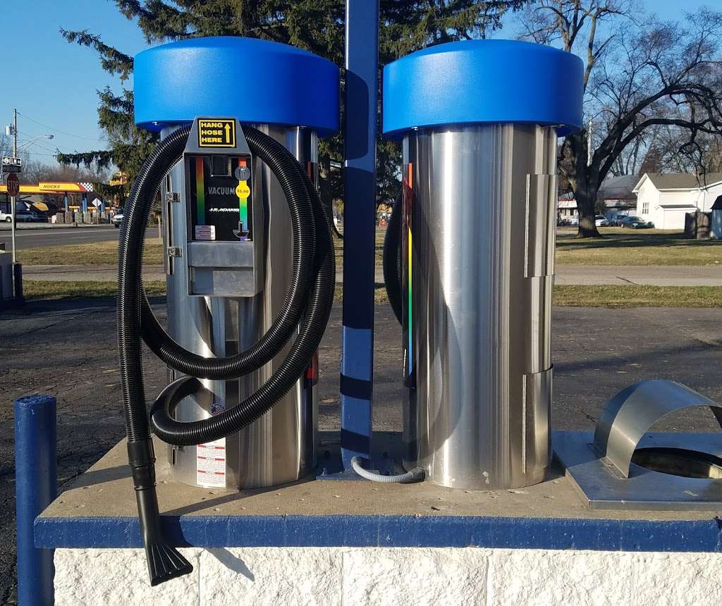 Broadway Carwash | 509 E Broadway St, Fortville, IN 46040, USA | Phone: (317) 559-9260