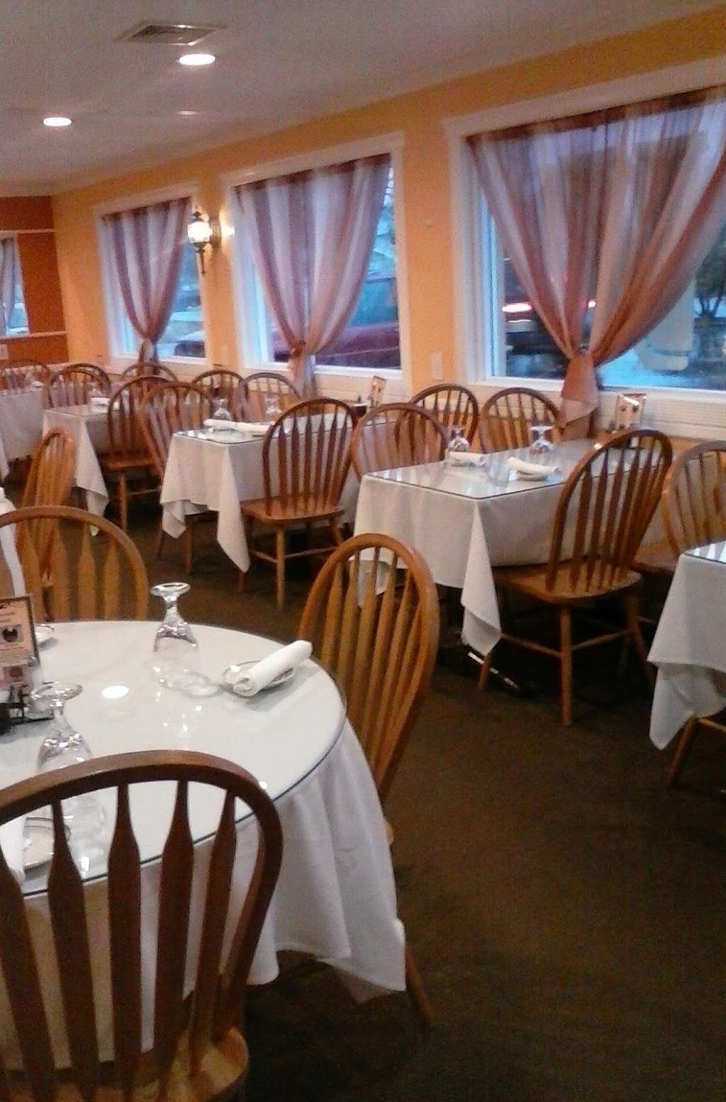 Vesuvio Pizzeria & Restaurant | 916 Radio Rd, Little Egg Harbor Township, NJ 08087, USA | Phone: (609) 294-3400